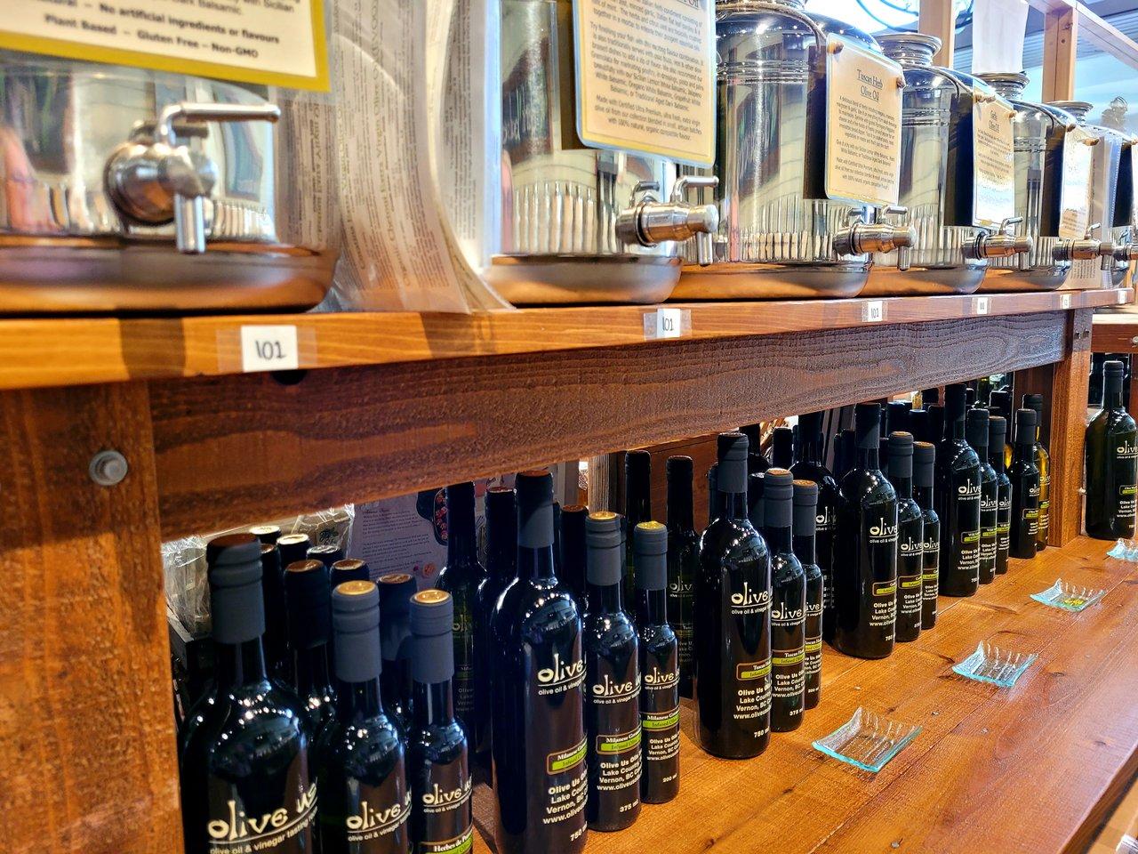 Olive Us Oil and Vinegar Tasting Room Olive Us Oil and Vinegar Tasting Room