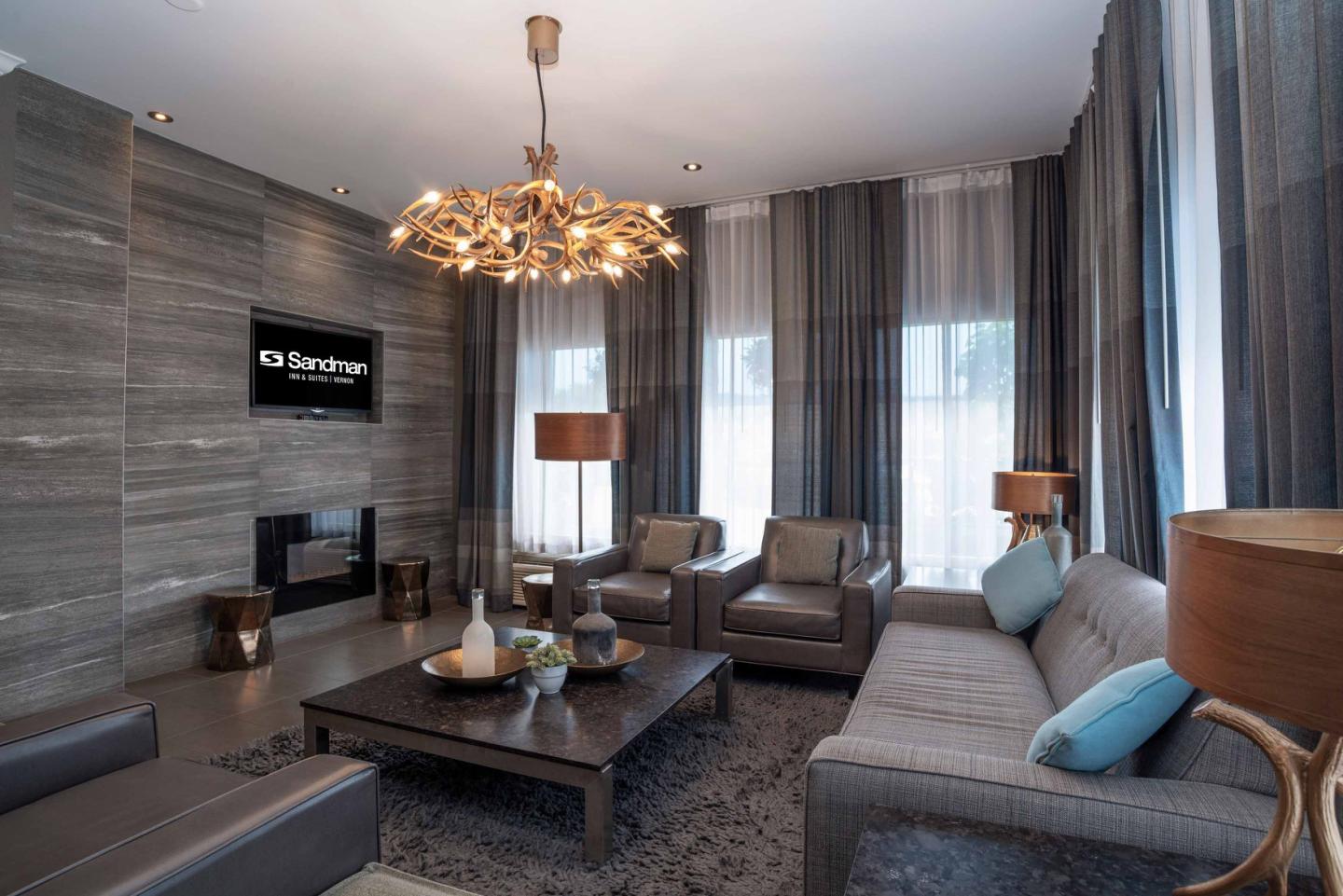 Sandman Hotel & Suites Sandman Hotel & Suites