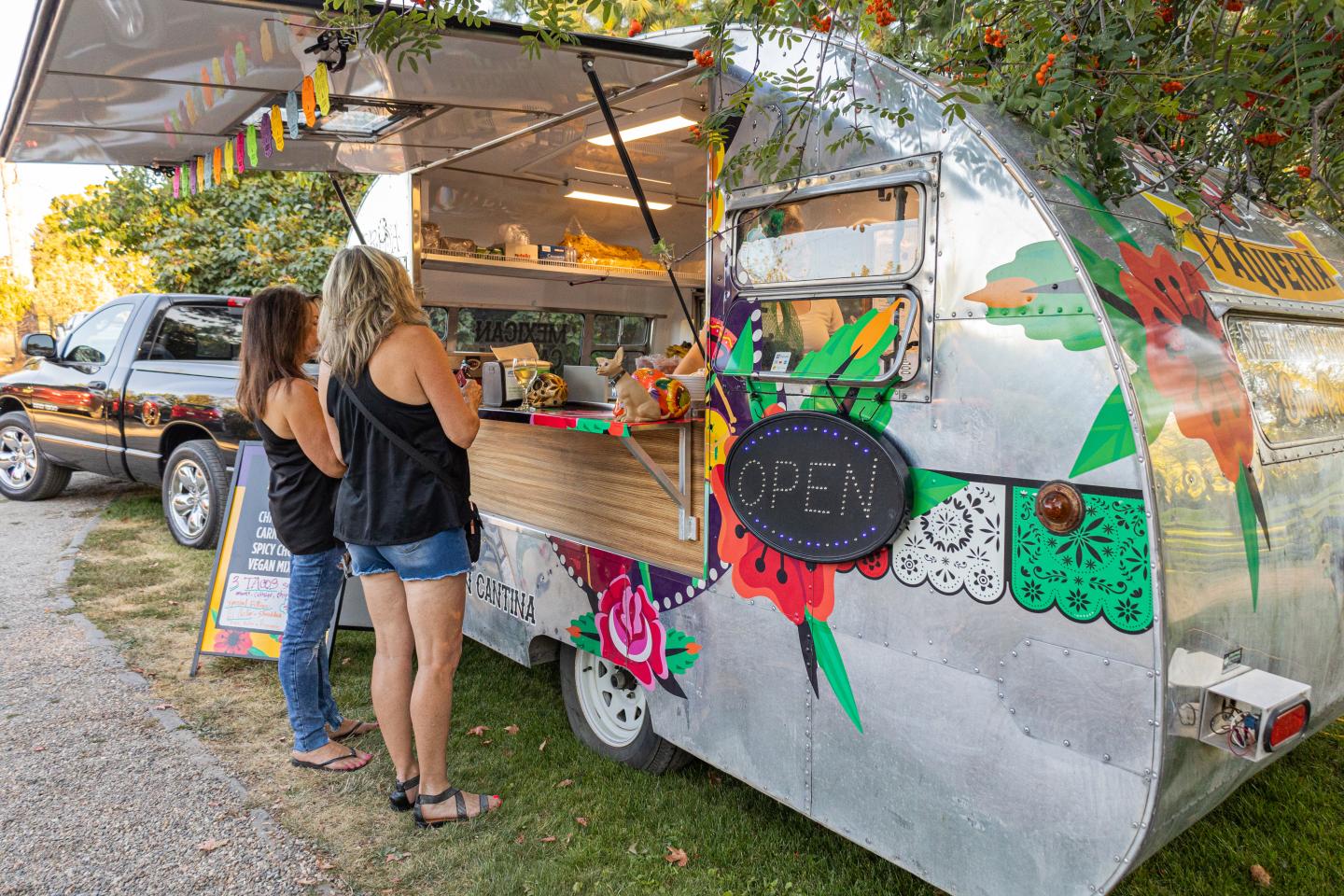 people visiting food truck