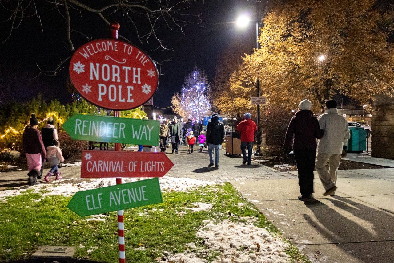 sign to the north pole