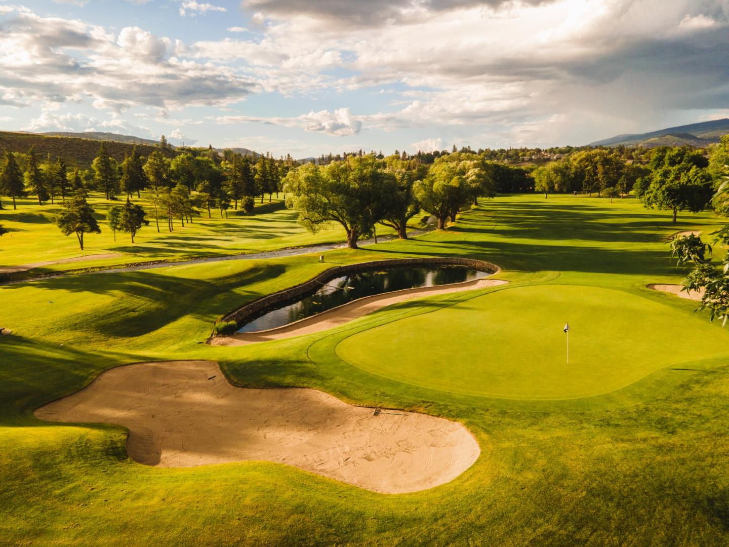Birds eye view of Vernon Golf Course
