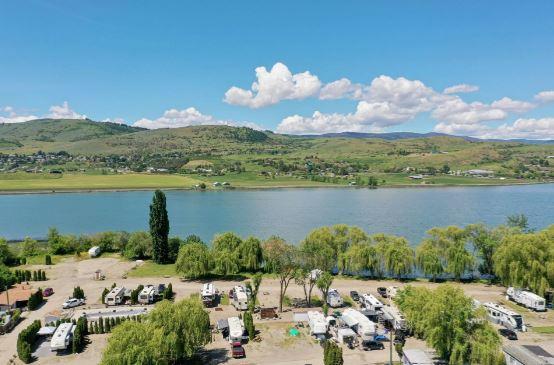 Lake Front RV Park Pic