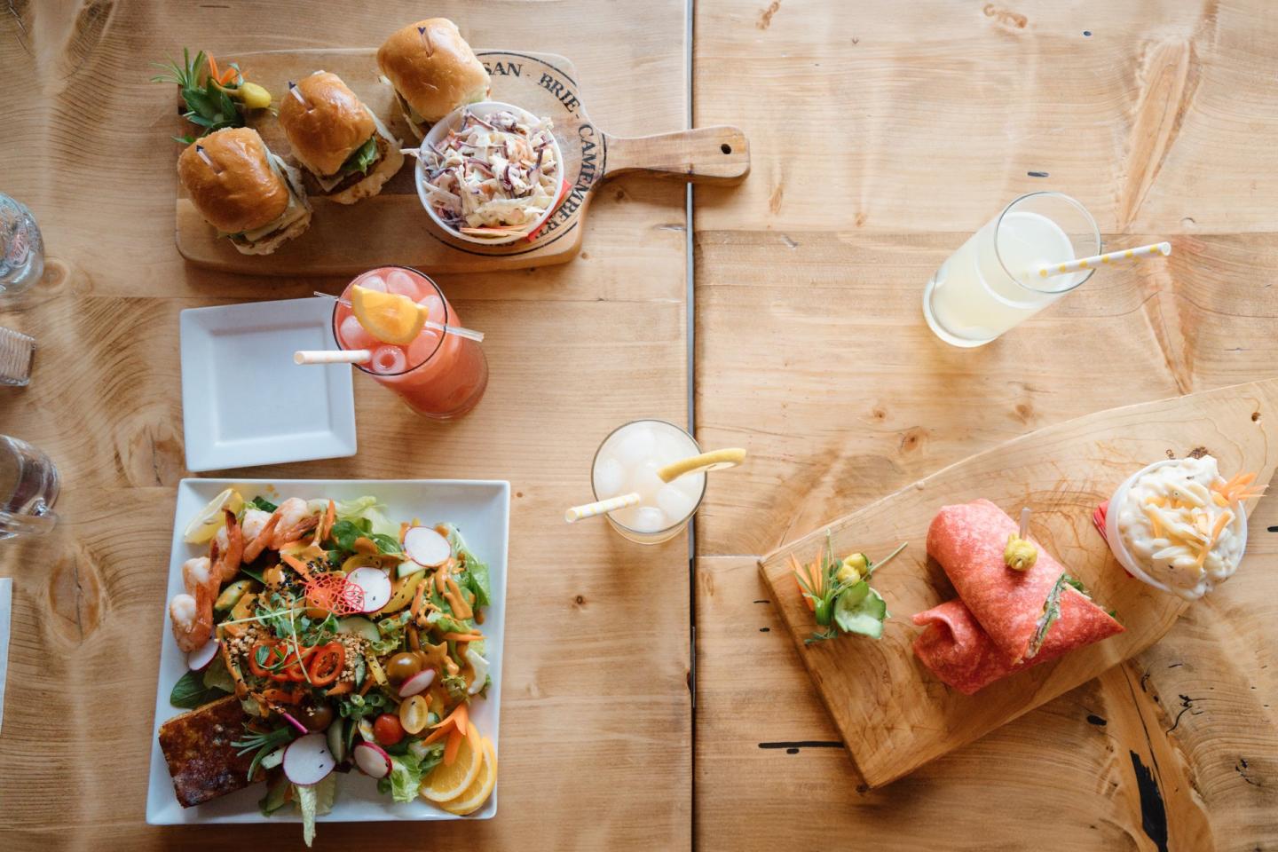 Midtown Bistro - food & Drinks