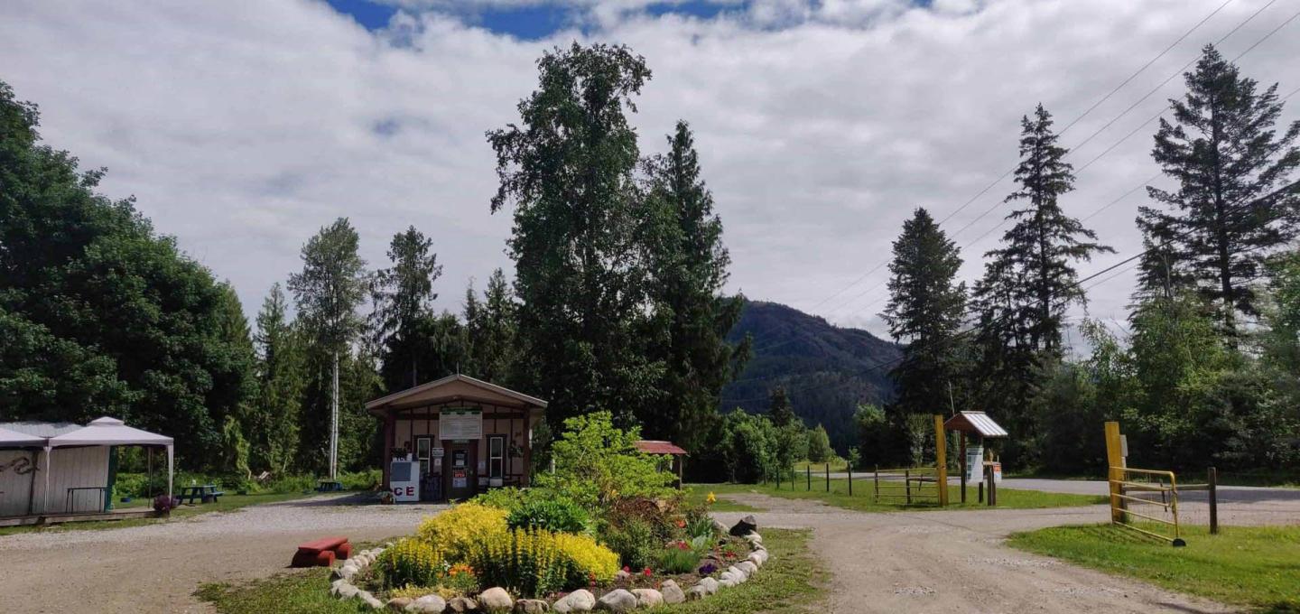 Quilakwa RV Park - Photo of campground entrance