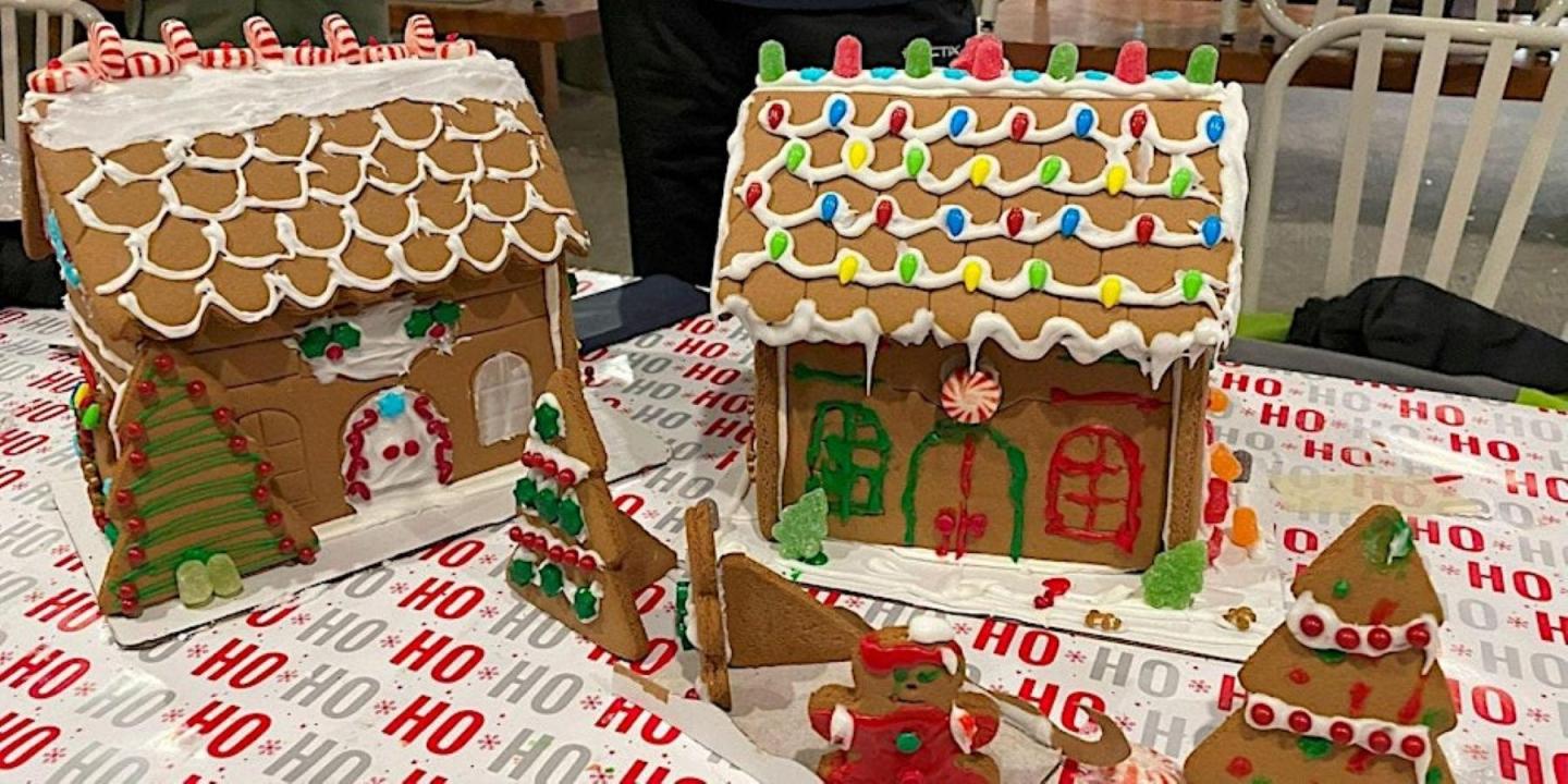 SilverStar's Gingerbread House Craft Night